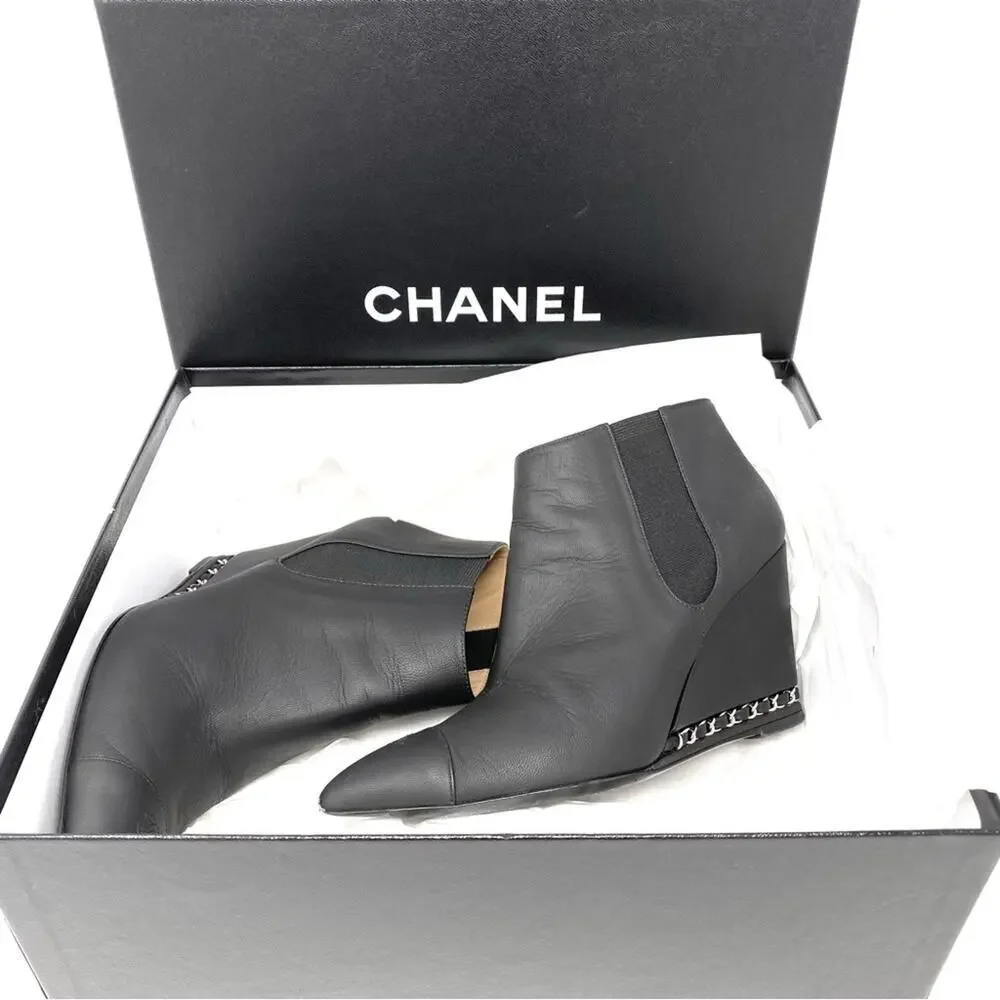 Chanel Black Boots w LOGO Pointed Toe Chain Detail 38.5 AUTHENTIC box included
